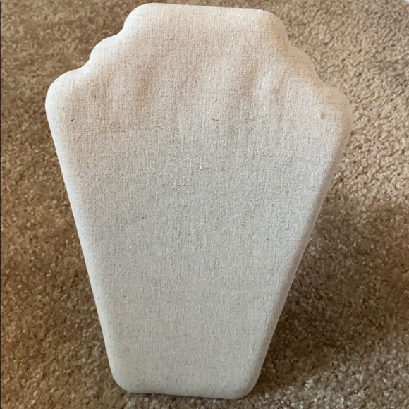 Stella & Dot necklace display bust - Picture 1 of 2